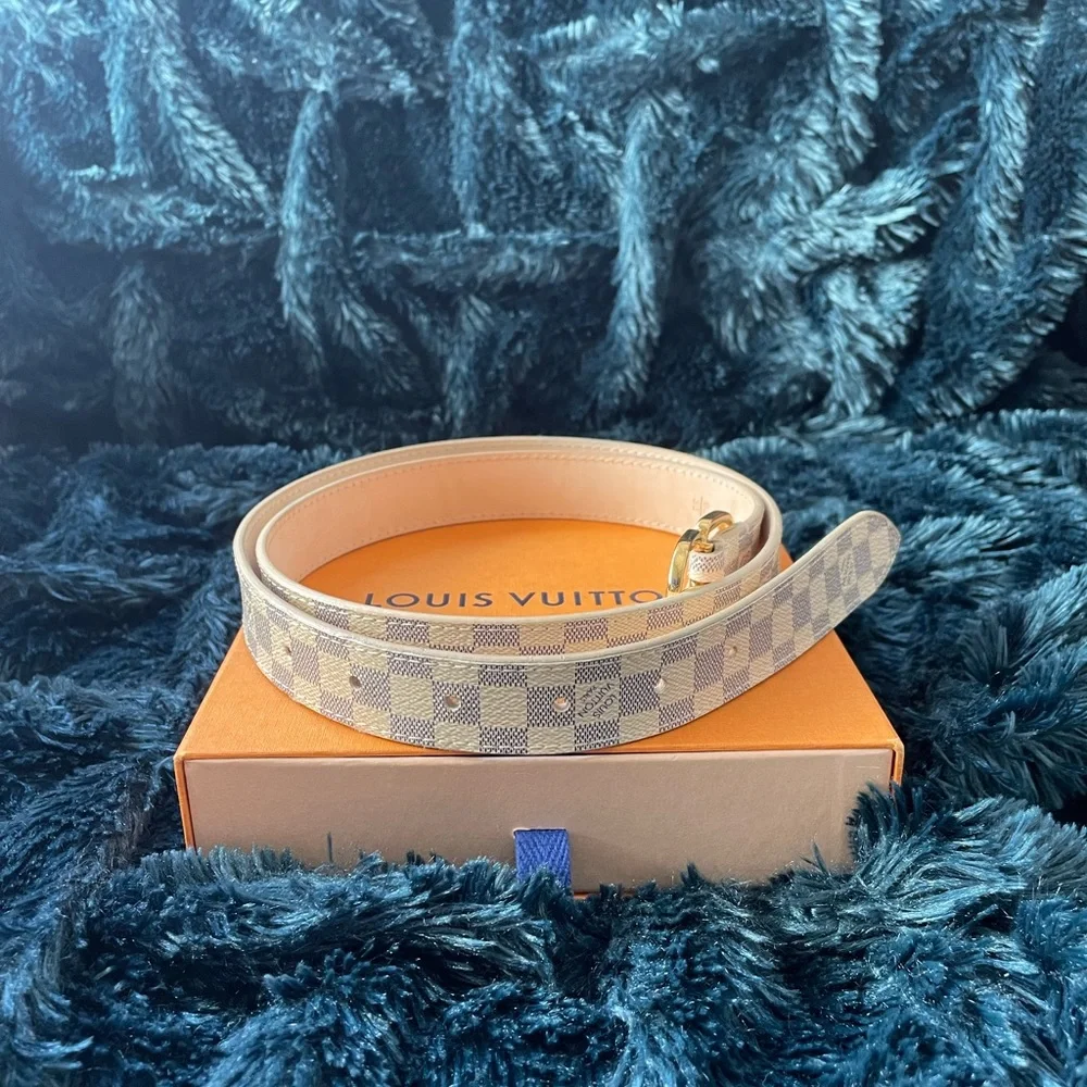 Louis Vuitton Damier Azur belt, size 90|36. Worn less than 5 times. - Picture 6 of 6